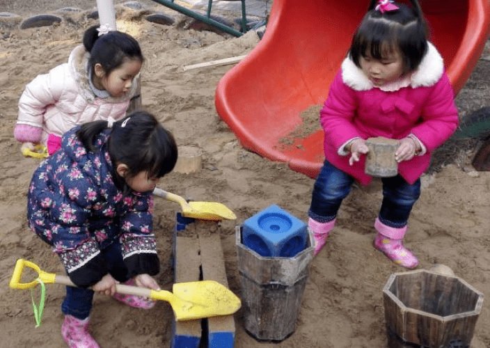 【微思微悟】基于“安吉游戏”模式下，关于幼儿园游戏课程实施的思考